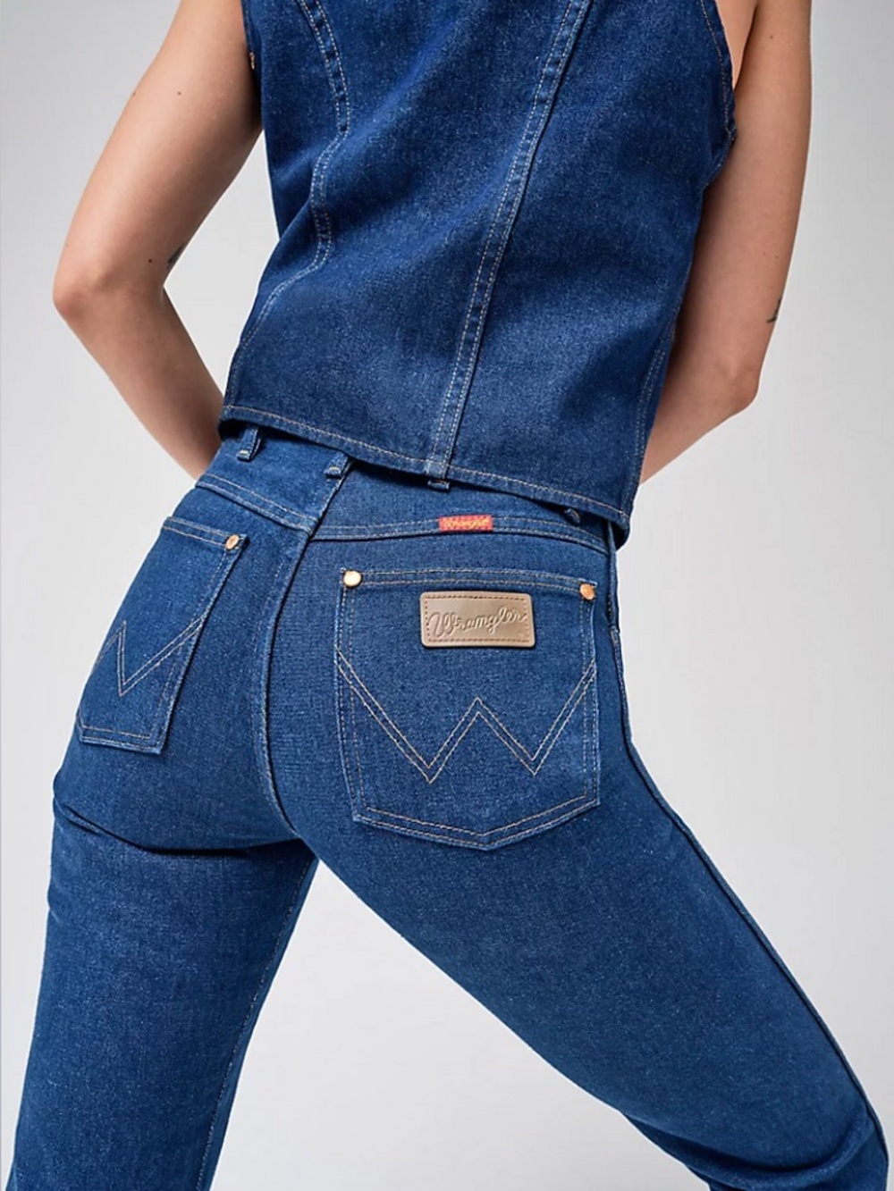 Wrangler Dark Blue High-Rise Jeans Size 0